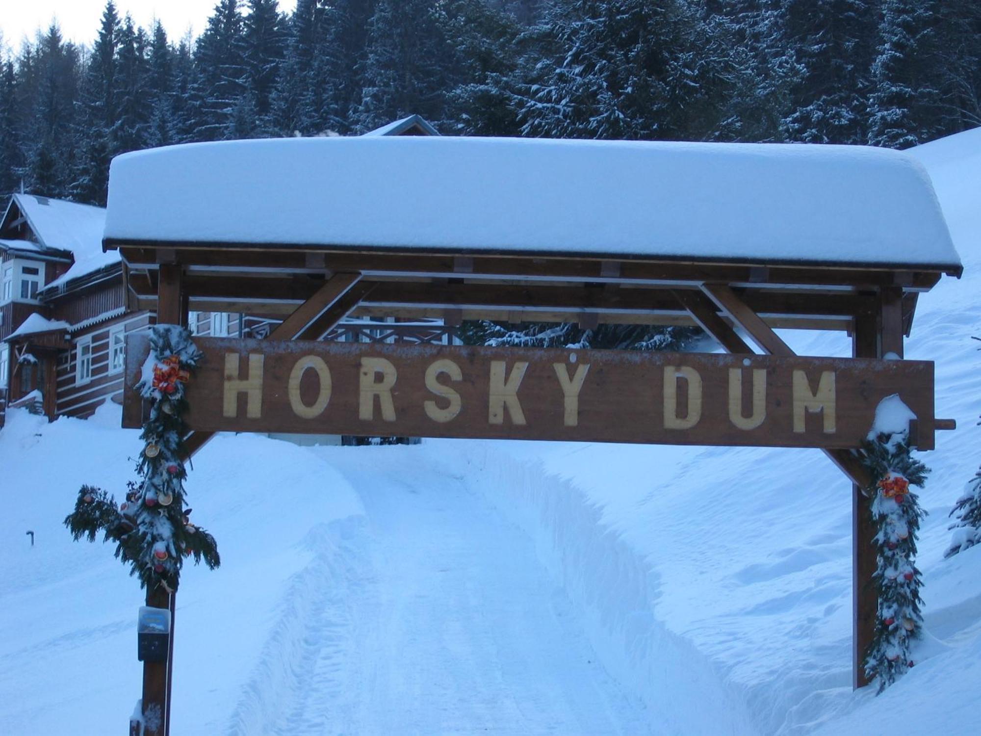 Horsky Dum Hotel Pec pod Snezkou Ngoại thất bức ảnh