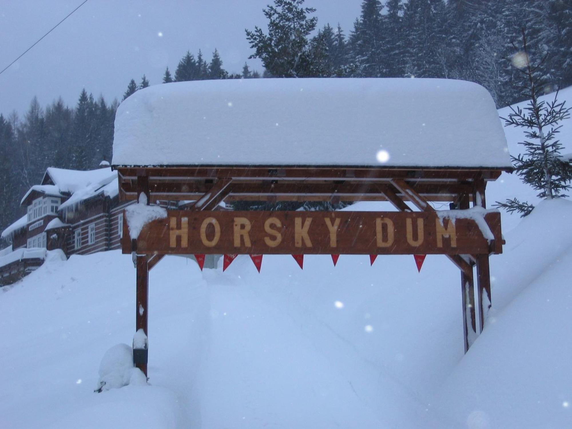 Horsky Dum Hotel Pec pod Snezkou Ngoại thất bức ảnh